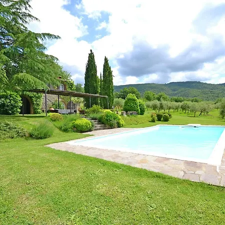 בית נופש Luxurious Holiday In With Garden & Bbq *