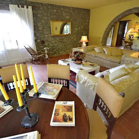 בית נופש Luxurious Holiday In With Garden & Bbq *