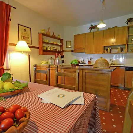 Luxurious Holiday In With Garden & Bbq * קורטונה