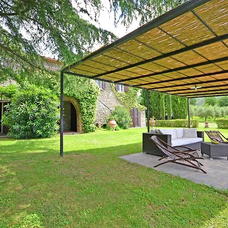 בית נופש Luxurious Holiday In With Garden & Bbq *