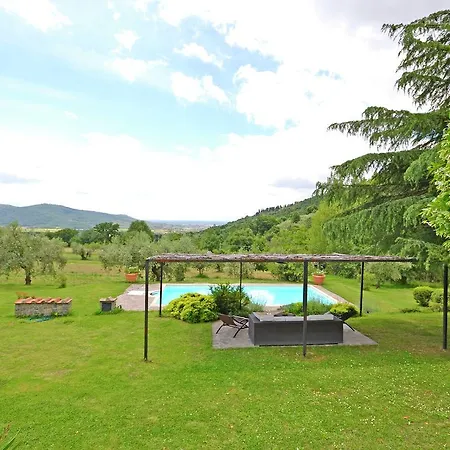 Luxurious Holiday In With Garden & Bbq בית נופש