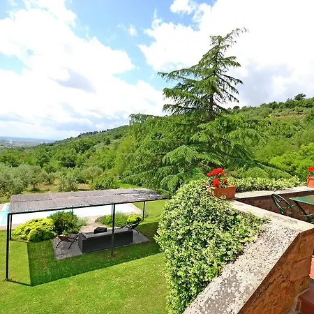 Luxurious Holiday In With Garden & Bbq בית נופש קורטונה